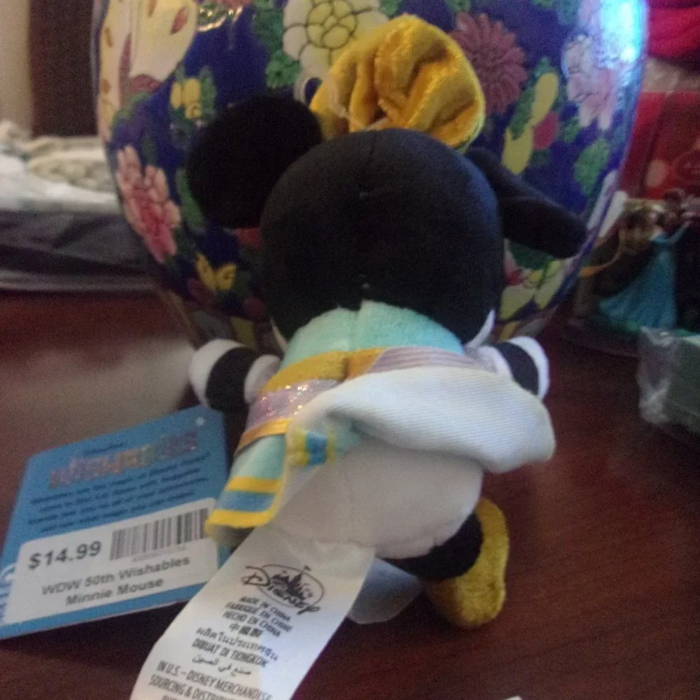 Disney Wishables Plush - 50th Anniversary - Minnie Mouse New with tags